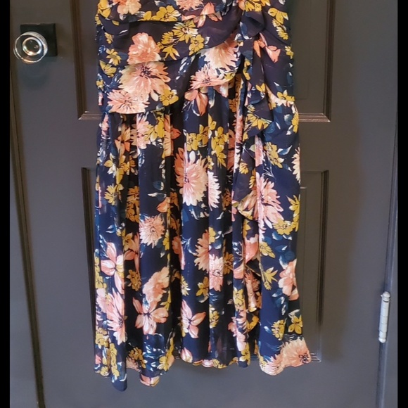 Stunning Soiree Navy Blue Floral Print Ruched Midi Dress - Picture 3 of 3